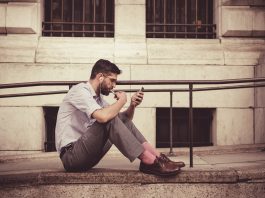 Come capire se il tuo smartphone è sotto controllo segnali, verifiche e contromisure smartphone sotto controllo